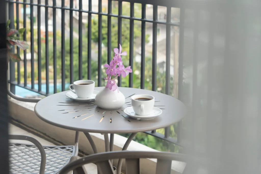 DELUXE BALCONY ROOM