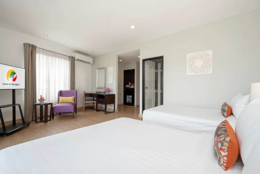 DELUXE BALCONY ROOM