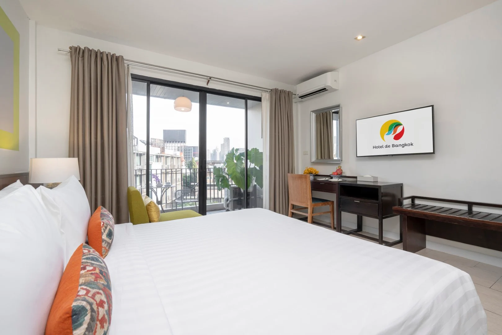 SUPERIOR BALCONY ROOM