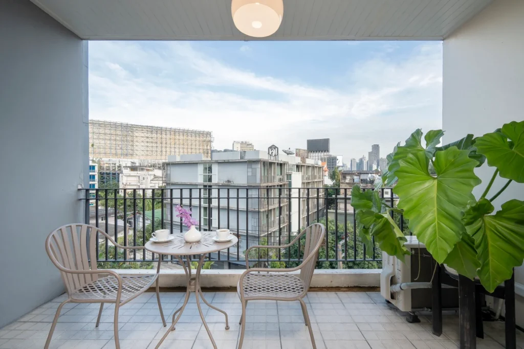 SUPERIOR BALCONY ROOM
