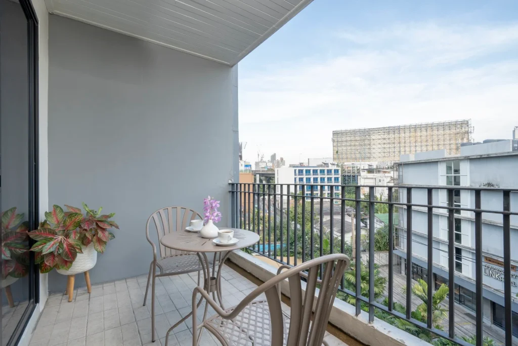 SUPERIOR BALCONY ROOM