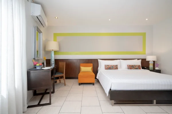 URBAN PLUS ROOM