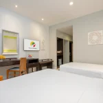 URBAN TRIPLE ROOM