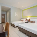 URBAN TRIPLE ROOM