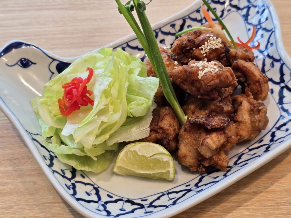 แจกแพลนตะลุยสตรีทฟู้ดประตูน้ำ-ราชเทวี ฉบับพฤษภาคม เที่ยวฟิน กินตัวแตก แล้วแวะพัก โรงแรมเดอบางกอก