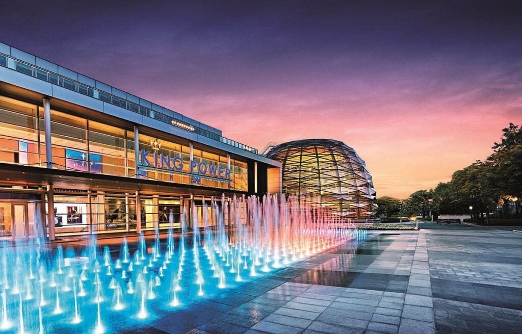 อัปเดต 2026! 10 ที่เที่ยวกรุงเทพ "เข้าฟรี" ถ่ายรูปปัง เดินทางง่ายใกล้ โรงแรมเดอบางกอก